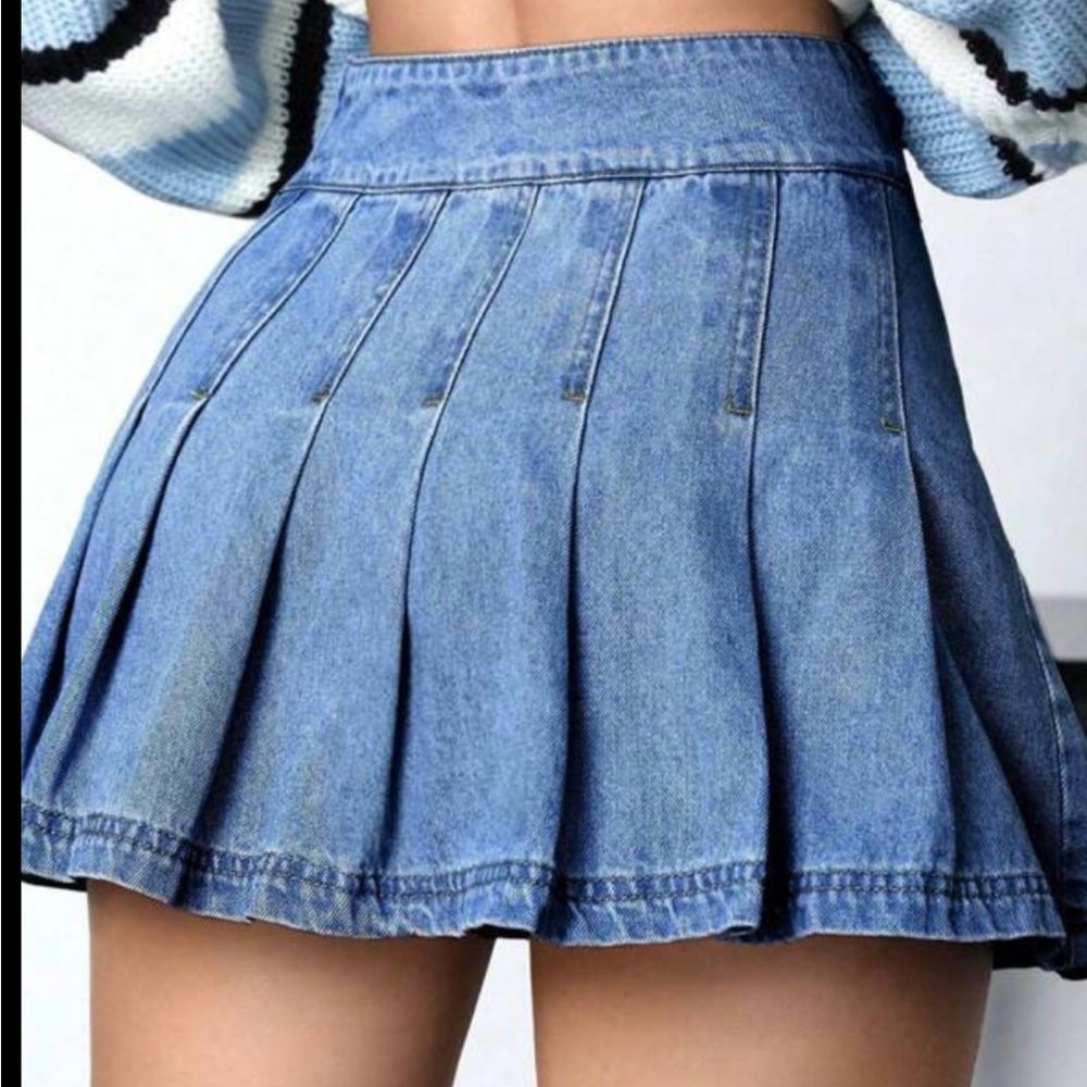 Chic Blue Denim Skater Skirt